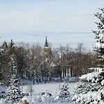 Dom Na Pstraznicy *