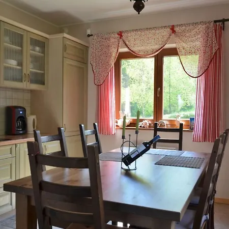 Holiday home Dom Na Pstraznicy *