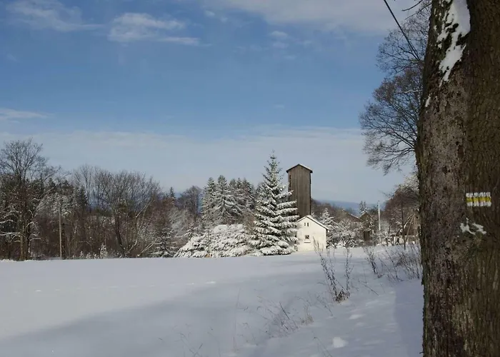 Dom Na Pstraznicy * 쿠도바-즈루이