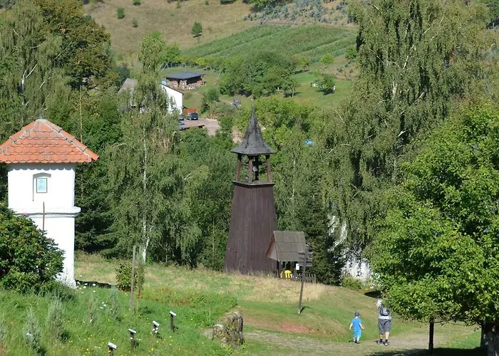 Dom Na Pstraznicy 库多瓦-兹德鲁伊