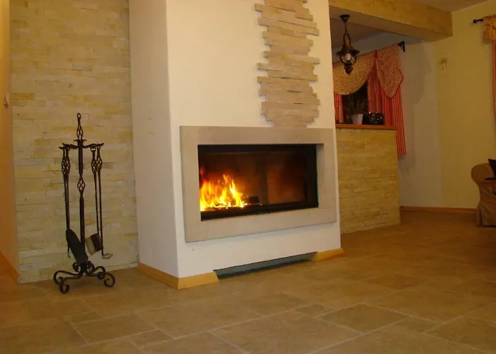 Dom Na Pstraznicy * 쿠도바-즈루이